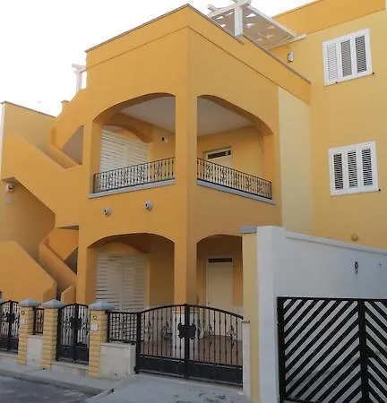 Mare Del Sud Bed & Breakfast 4*